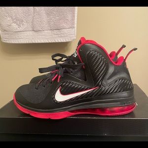 Nike Air Max Lebron 9 Bred